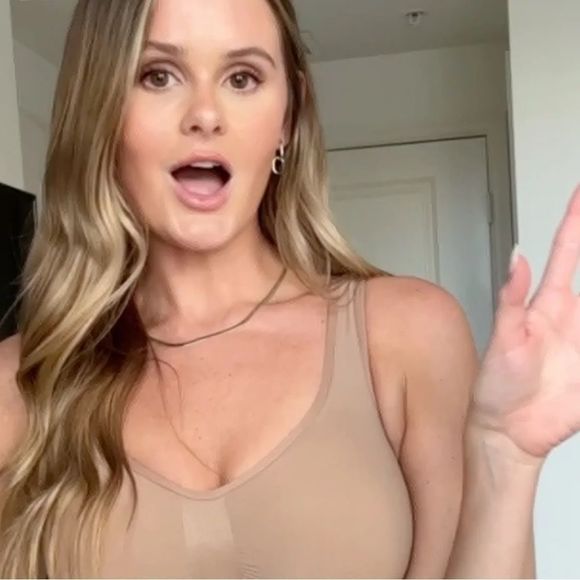 SKIMS SEAMLESS SCULPT BRIEF BODYSUIT - XXS/XS - Picture 2 of 5